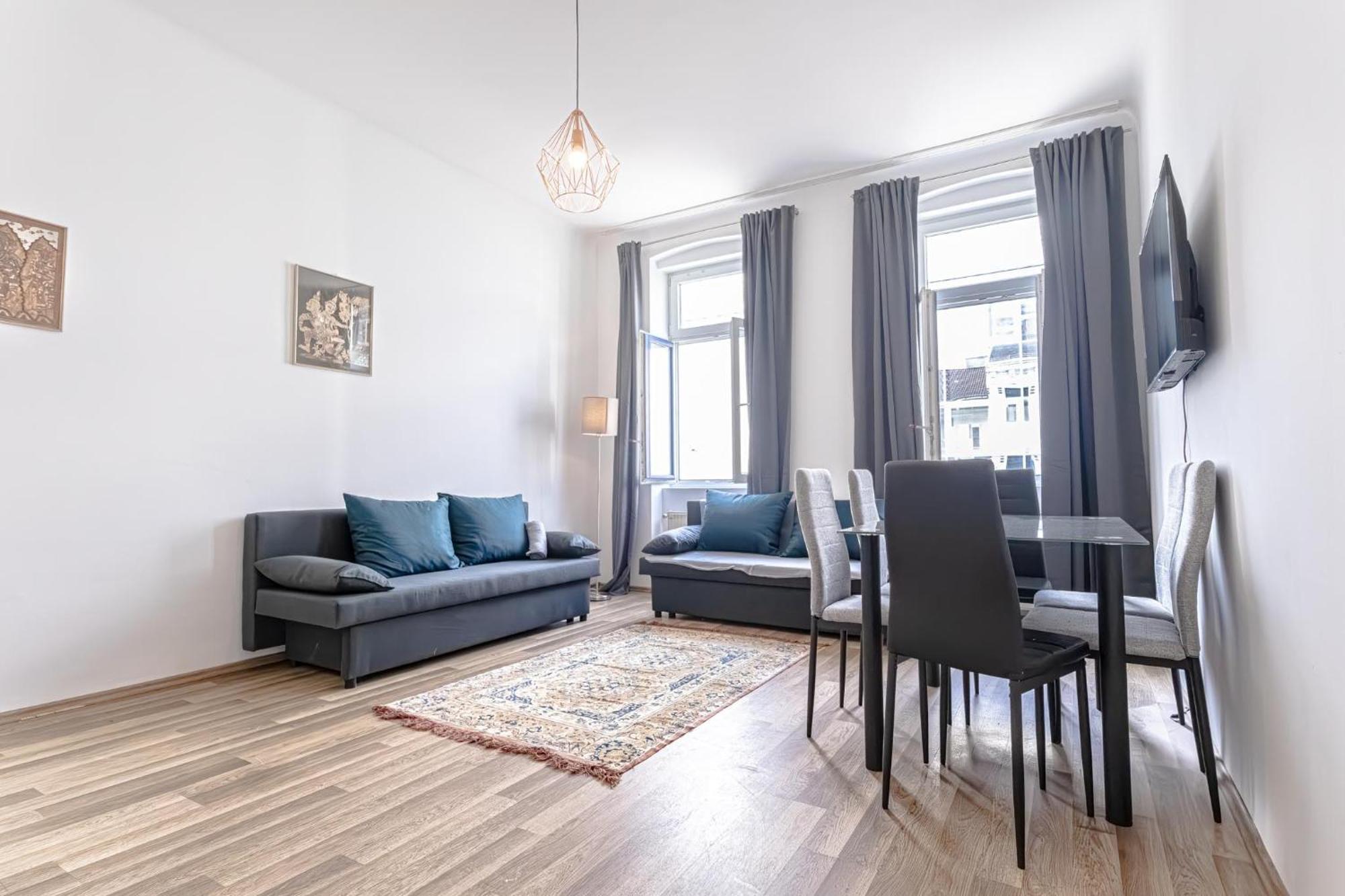 Apartamento Explore Vienna 2Br And 1Lr Retreat Near Westbahnhof Exterior foto